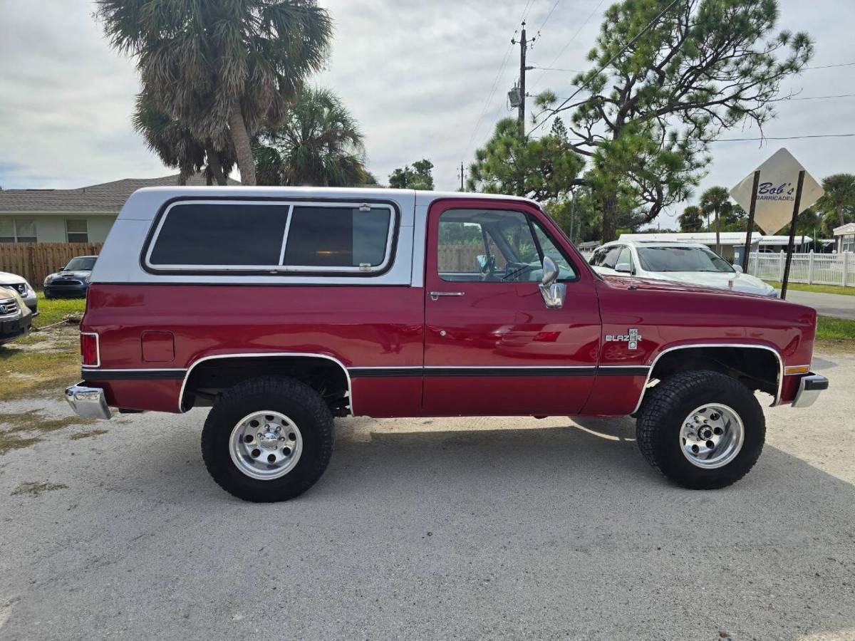 Chevrolet-blazer-1989-red-7