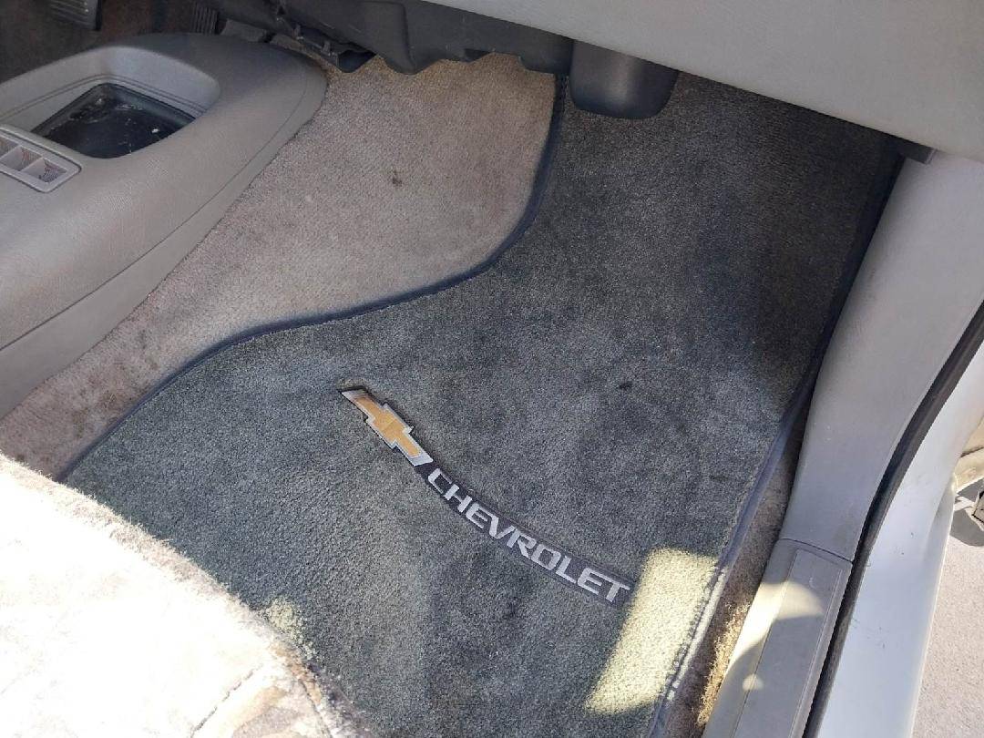 Chevrolet-blazer-1995-white-12