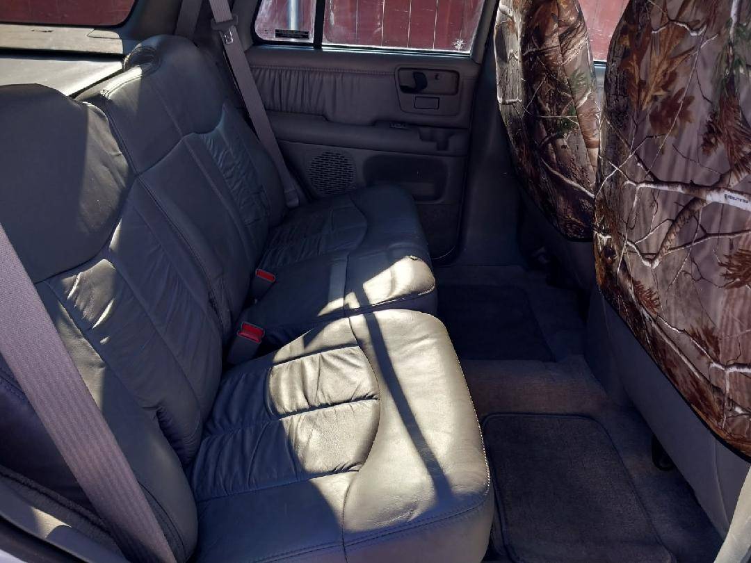 Chevrolet-blazer-1995-white-17