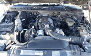 Chevrolet-blazer-1995-white-22