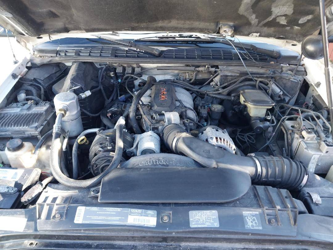 Chevrolet-blazer-1995-white-22