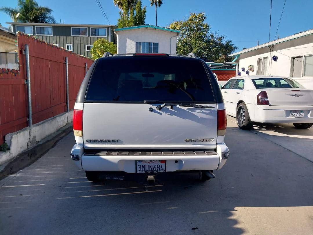 Chevrolet-blazer-1995-white-4
