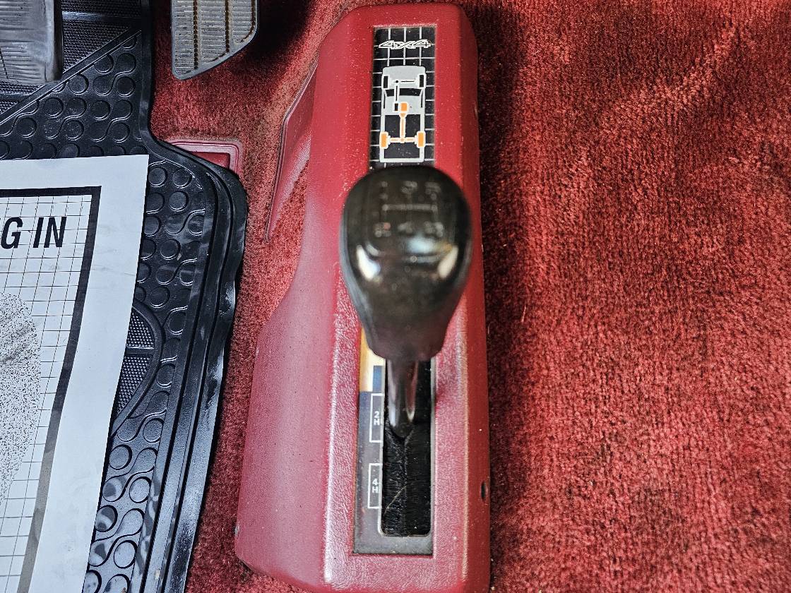 Chevrolet-blazer-silverado-1993-red-16