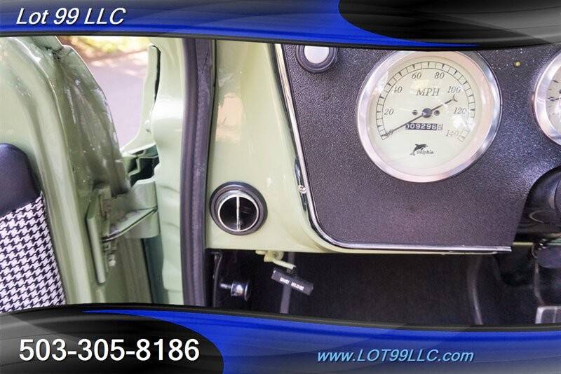 Chevrolet-c-10-cst-v8-auto-new-1969-green-45