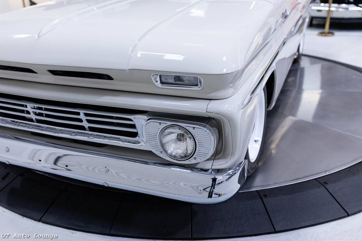 Chevrolet-c-10-restomod-1962-custom-13