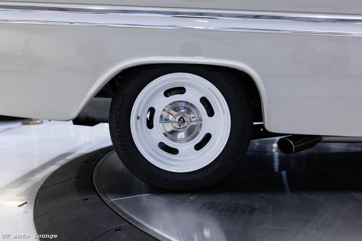 Chevrolet-c-10-restomod-1962-custom-20