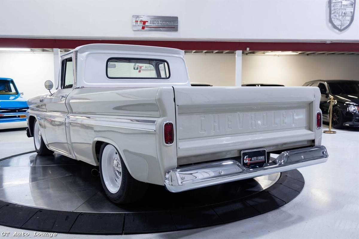 Chevrolet-c-10-restomod-1962-custom-7