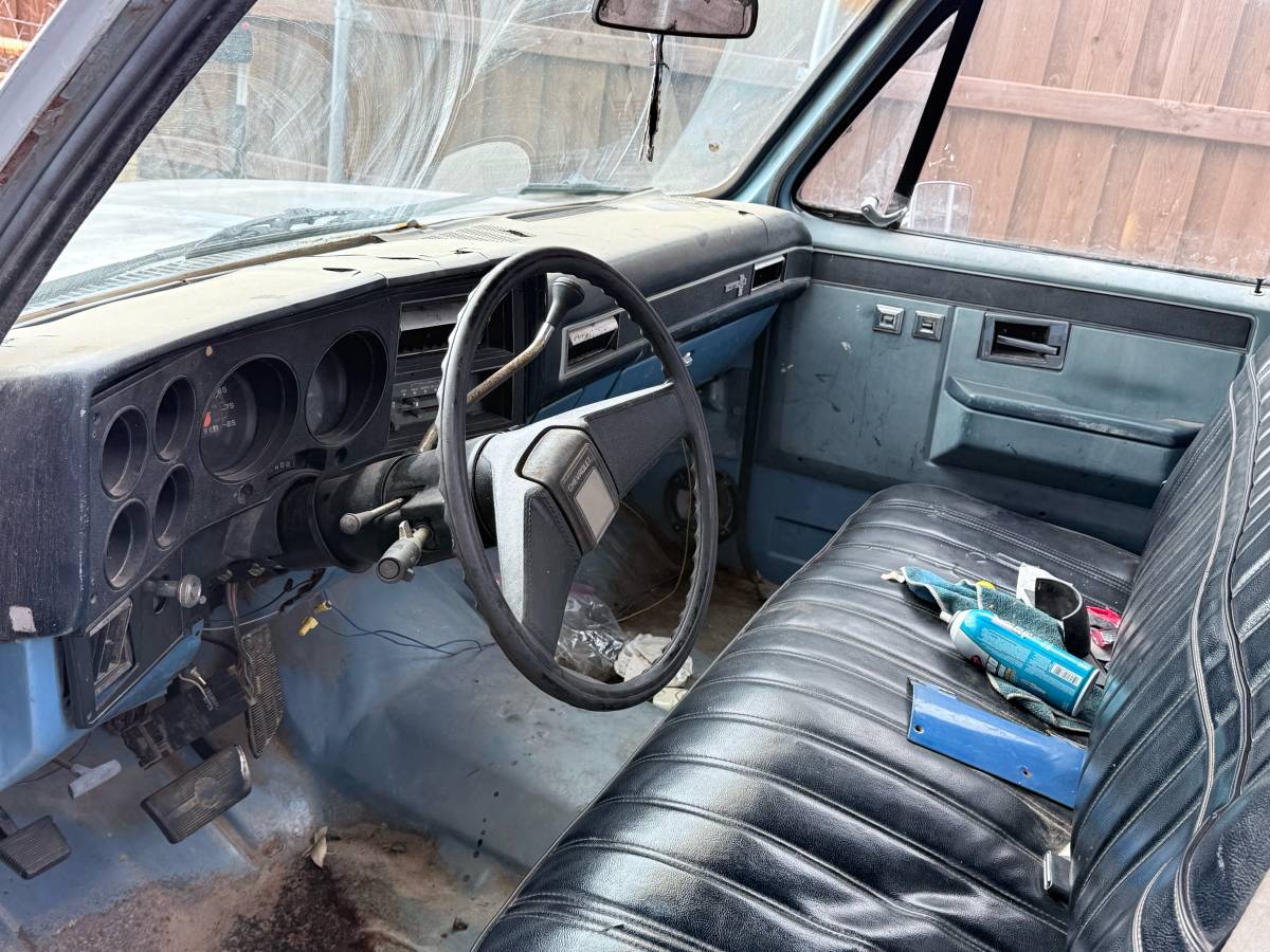 Chevrolet-c10-longbed-1984-black-2