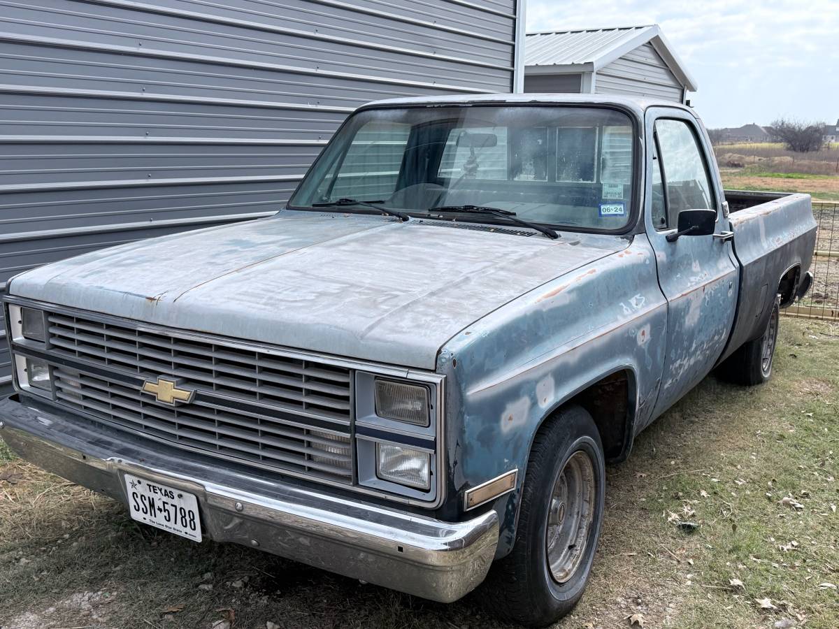 Chevrolet-c10-longbed-1984-black-4