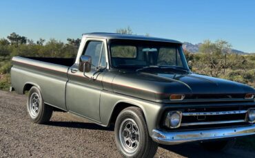 Chevrolet-c10-pickup-1966-custom-15