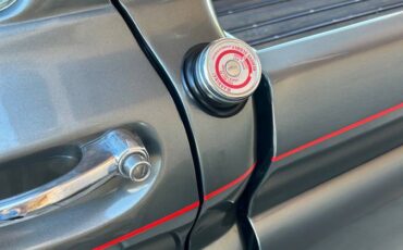 Chevrolet-c10-pickup-1966-custom-16