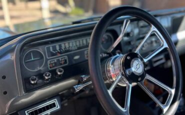 Chevrolet-c10-pickup-1966-custom-9