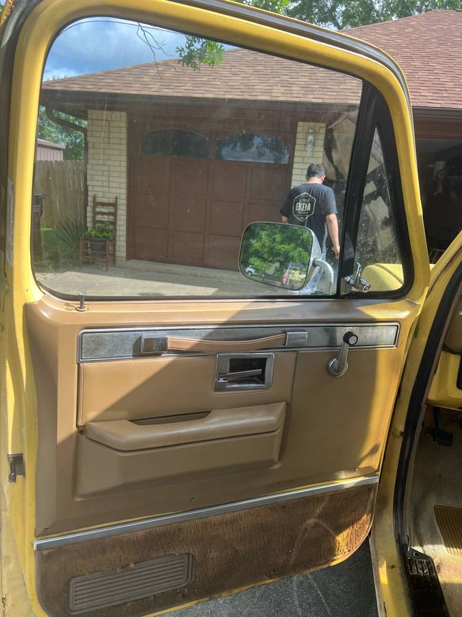 Chevrolet-c10-pickup-1981-yellow-4
