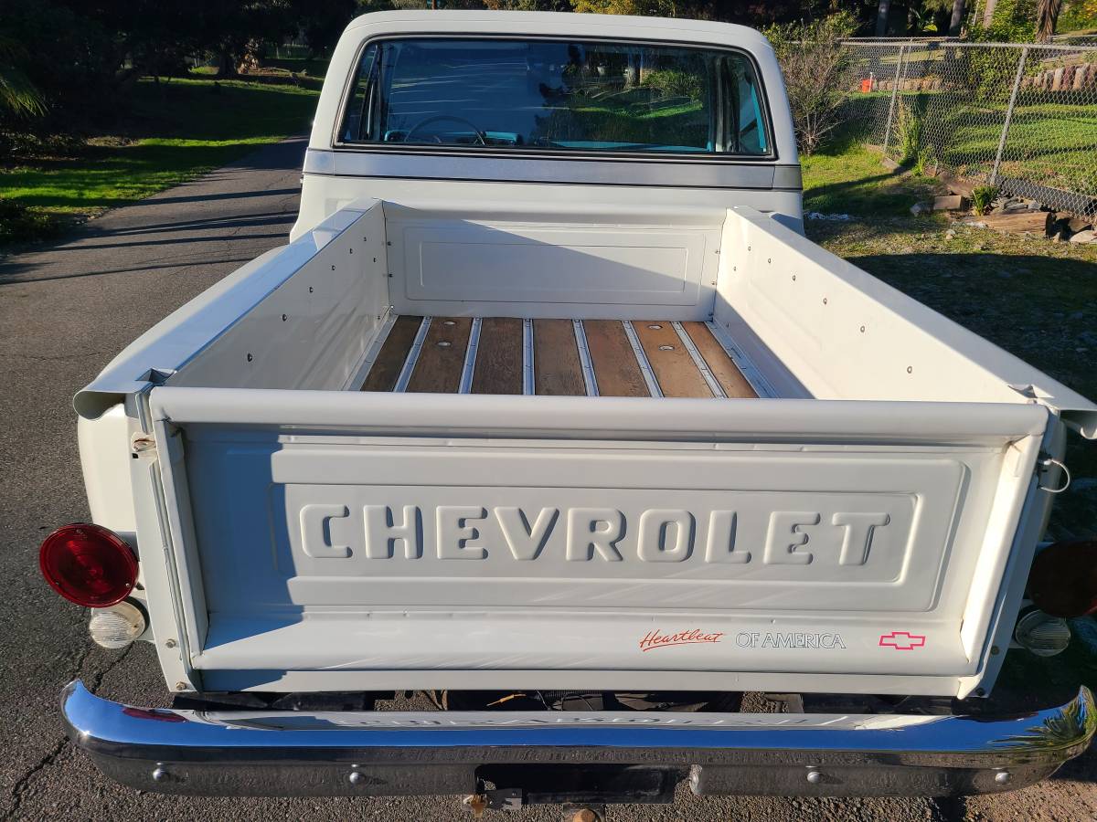 Chevrolet-c10-shortbed-1974-white-11