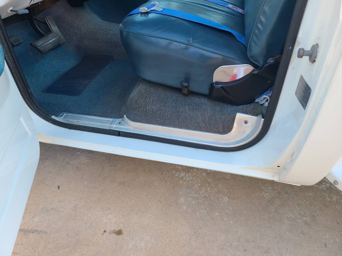 Chevrolet-c10-shortbed-1974-white-17