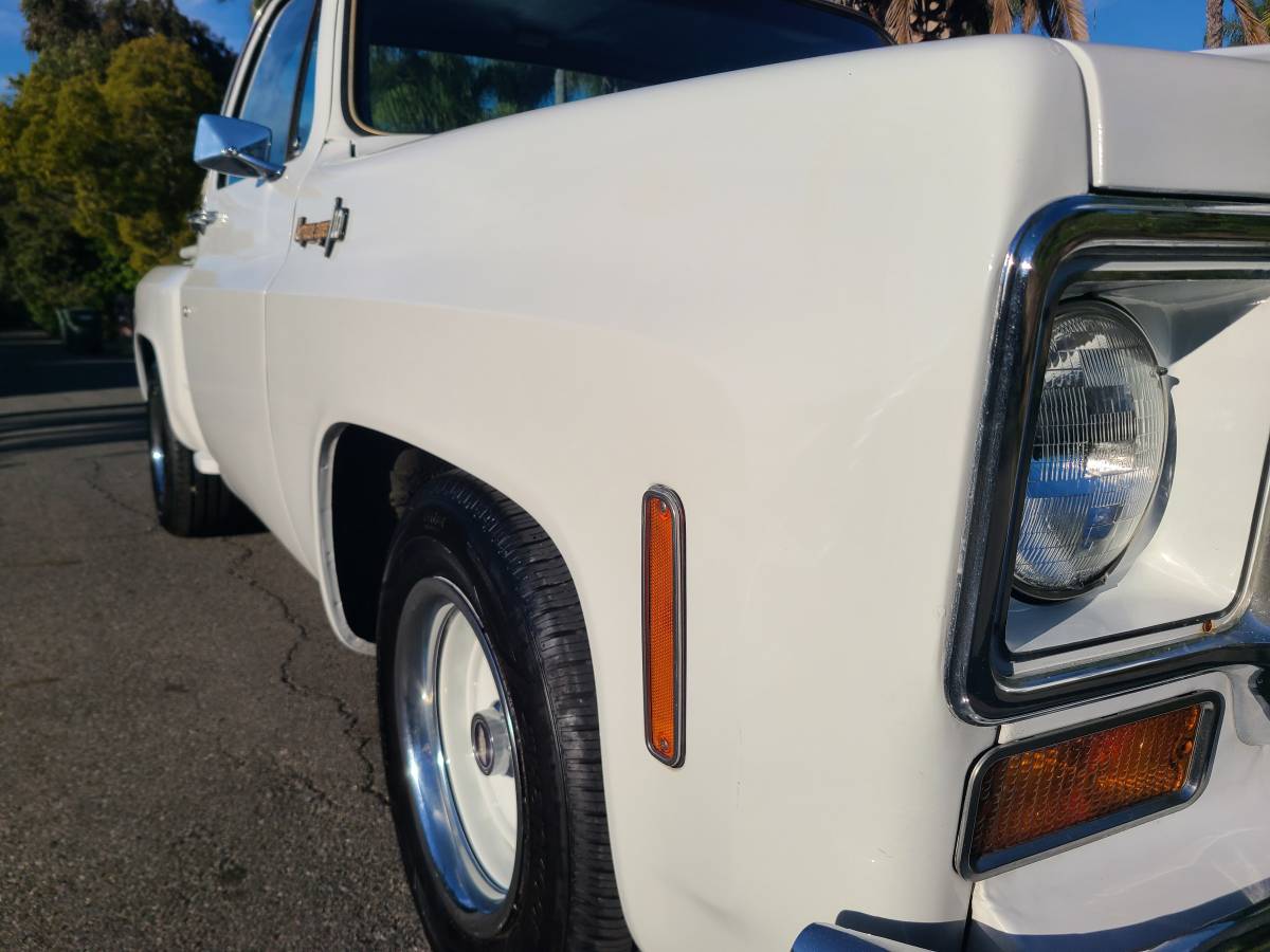 Chevrolet-c10-shortbed-1974-white-2