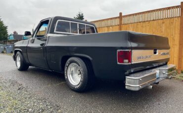 Chevrolet-c10-silverado-swb-1983-black