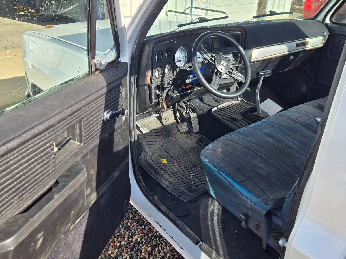 Chevrolet-c10-swb-1980-white-5