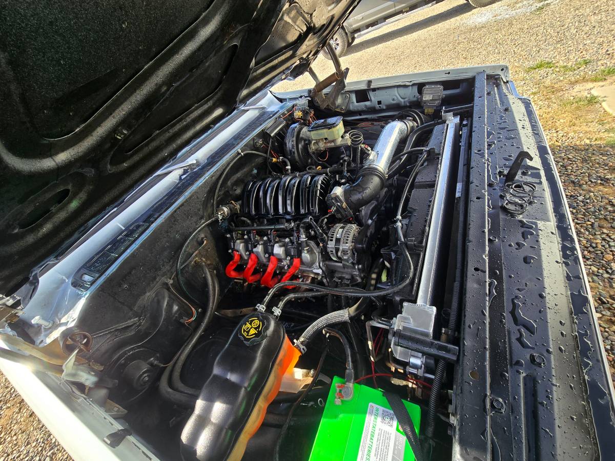 Chevrolet-c10-swb-1980-white-8