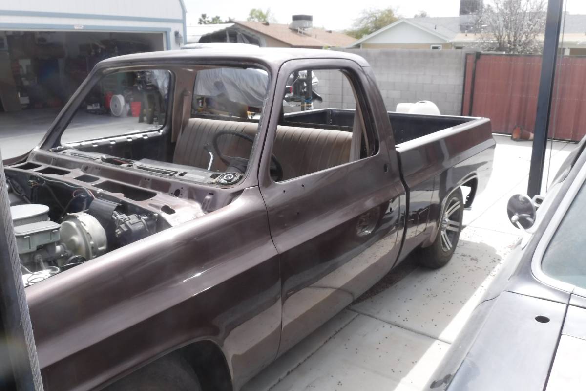 Chevrolet-c10-swb-1984-brown-18
