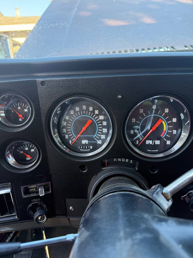 Chevrolet-c20-1976-8