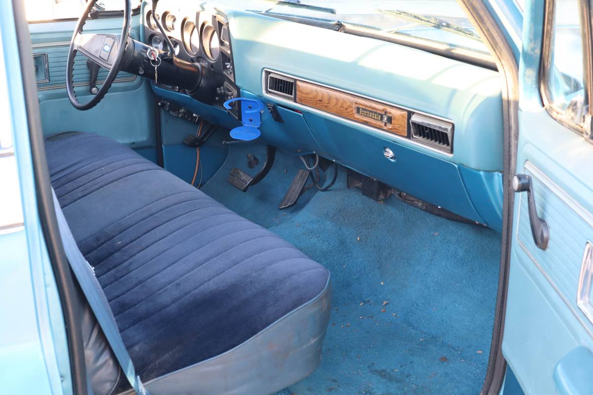 Chevrolet-c20-1977-blue-11