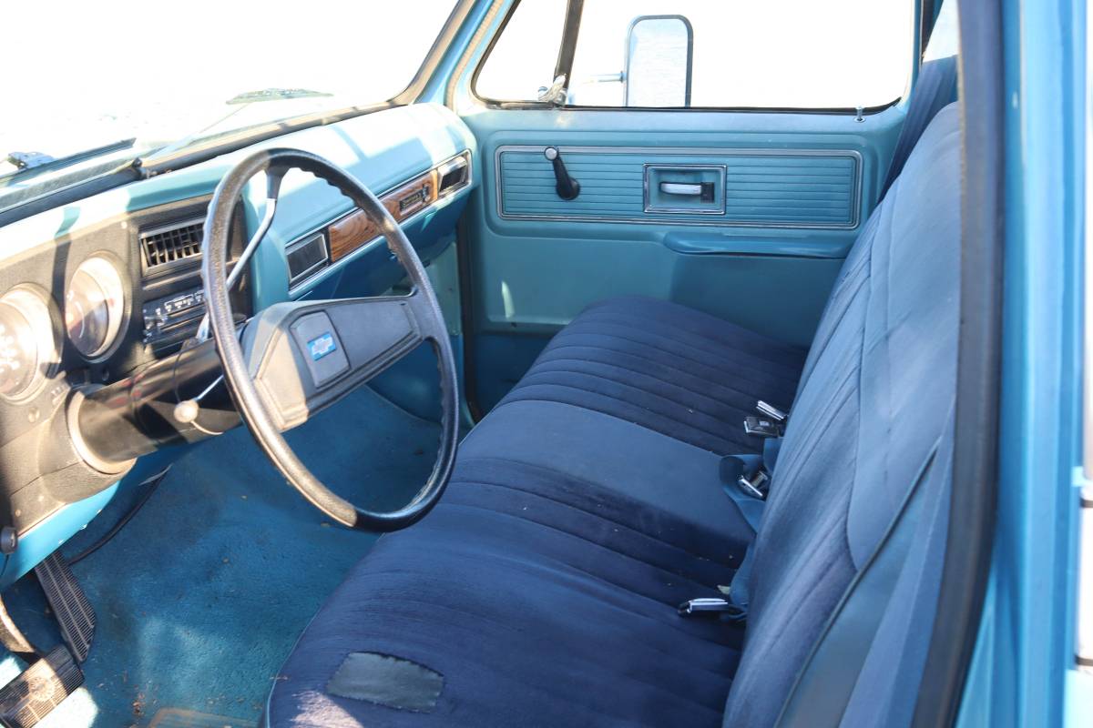 Chevrolet-c20-1977-blue-2