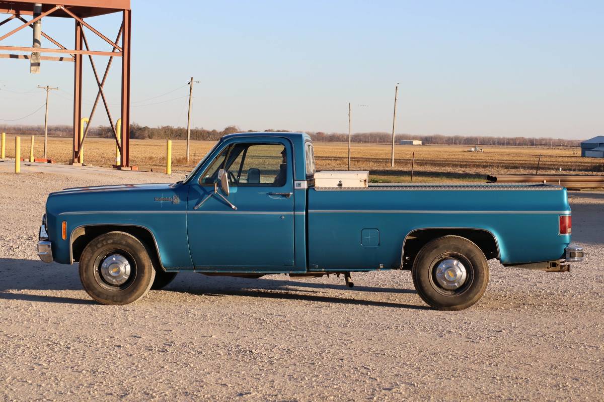 Chevrolet-c20-1977-blue-3