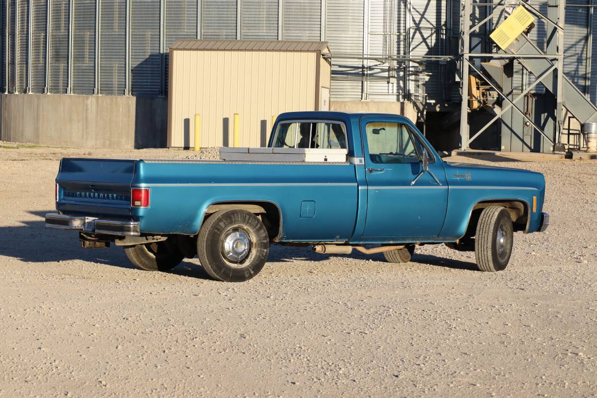 Chevrolet-c20-1977-blue-4