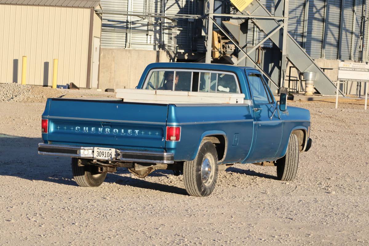 Chevrolet-c20-1977-blue-5