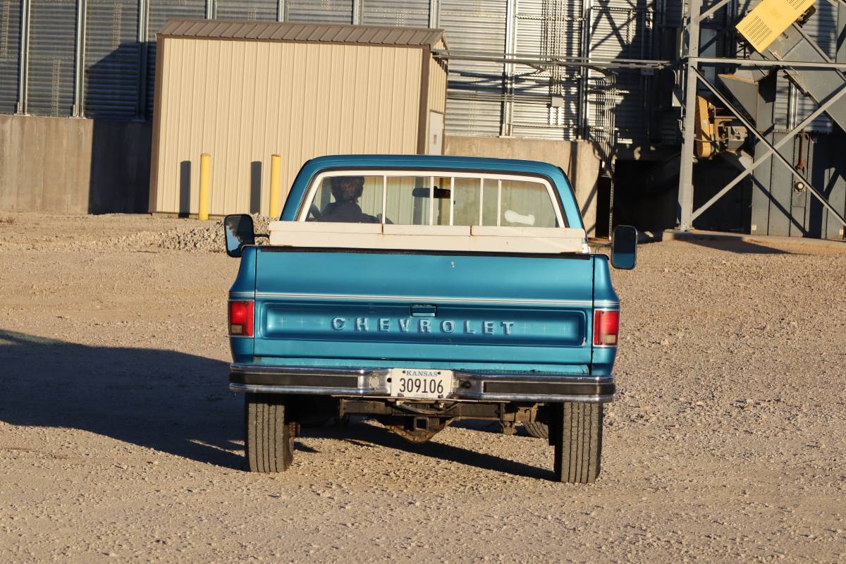 Chevrolet-c20-1977-blue-7