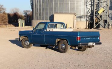 Chevrolet-c20-1977-blue-8