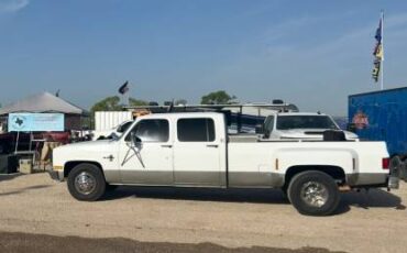 Chevrolet-c30-1982-3