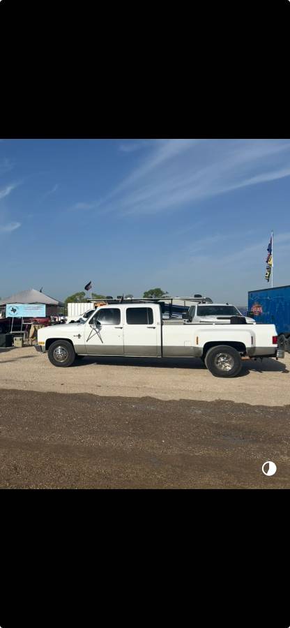 Chevrolet-c30-1982-3