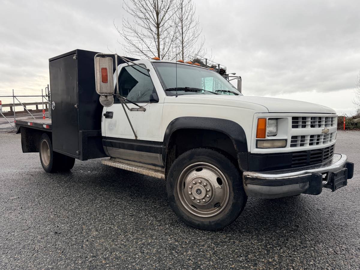 Chevrolet-c3500-diesel-1994-white-11