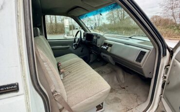 Chevrolet-c3500-diesel-1994-white-4