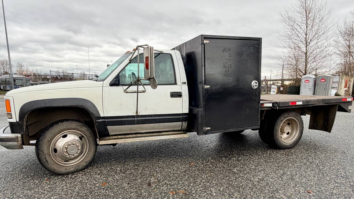 Chevrolet-c3500-diesel-1994-white-8
