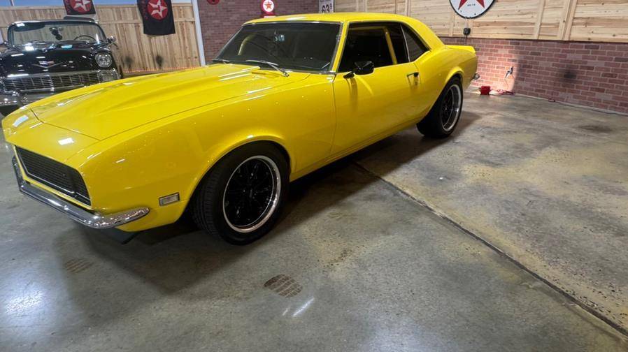 Chevrolet-camaro-1968-yellow-12