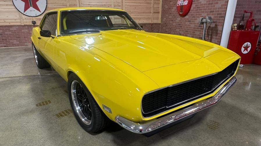 Chevrolet-camaro-1968-yellow-17