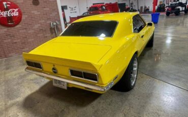 Chevrolet-camaro-1968-yellow-4