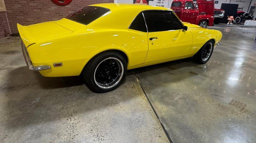 Chevrolet-camaro-1968-yellow-6