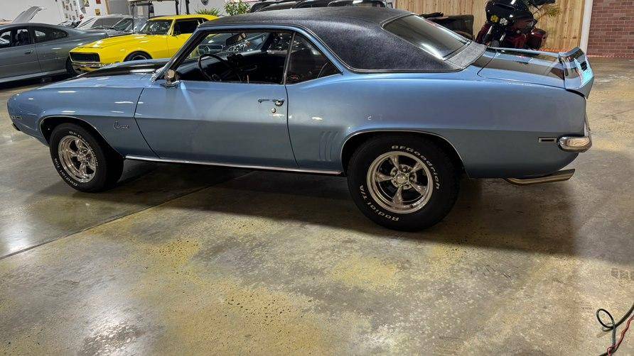 Chevrolet-camaro-1969-blue-35