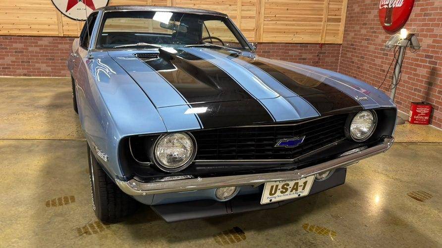 Chevrolet-camaro-1969-blue-38