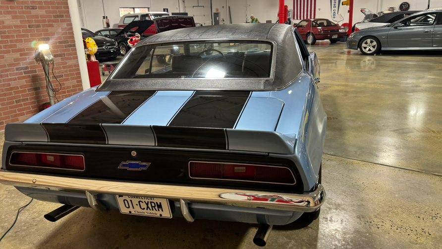 Chevrolet-camaro-1969-blue-4