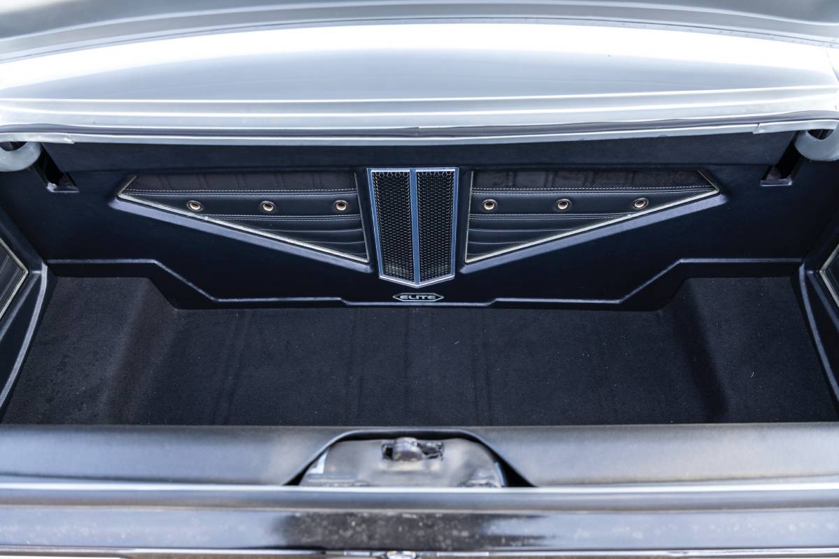 Chevrolet-camaro-1969-silver-17