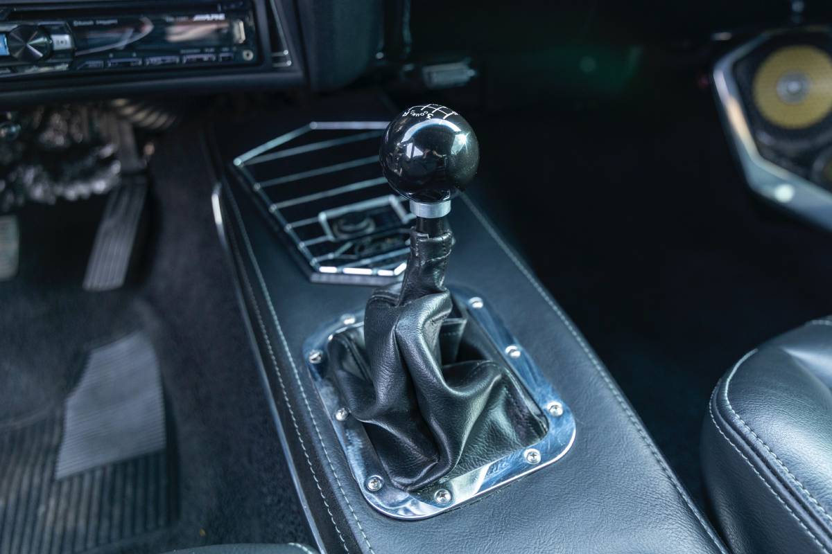 Chevrolet-camaro-1969-silver-23