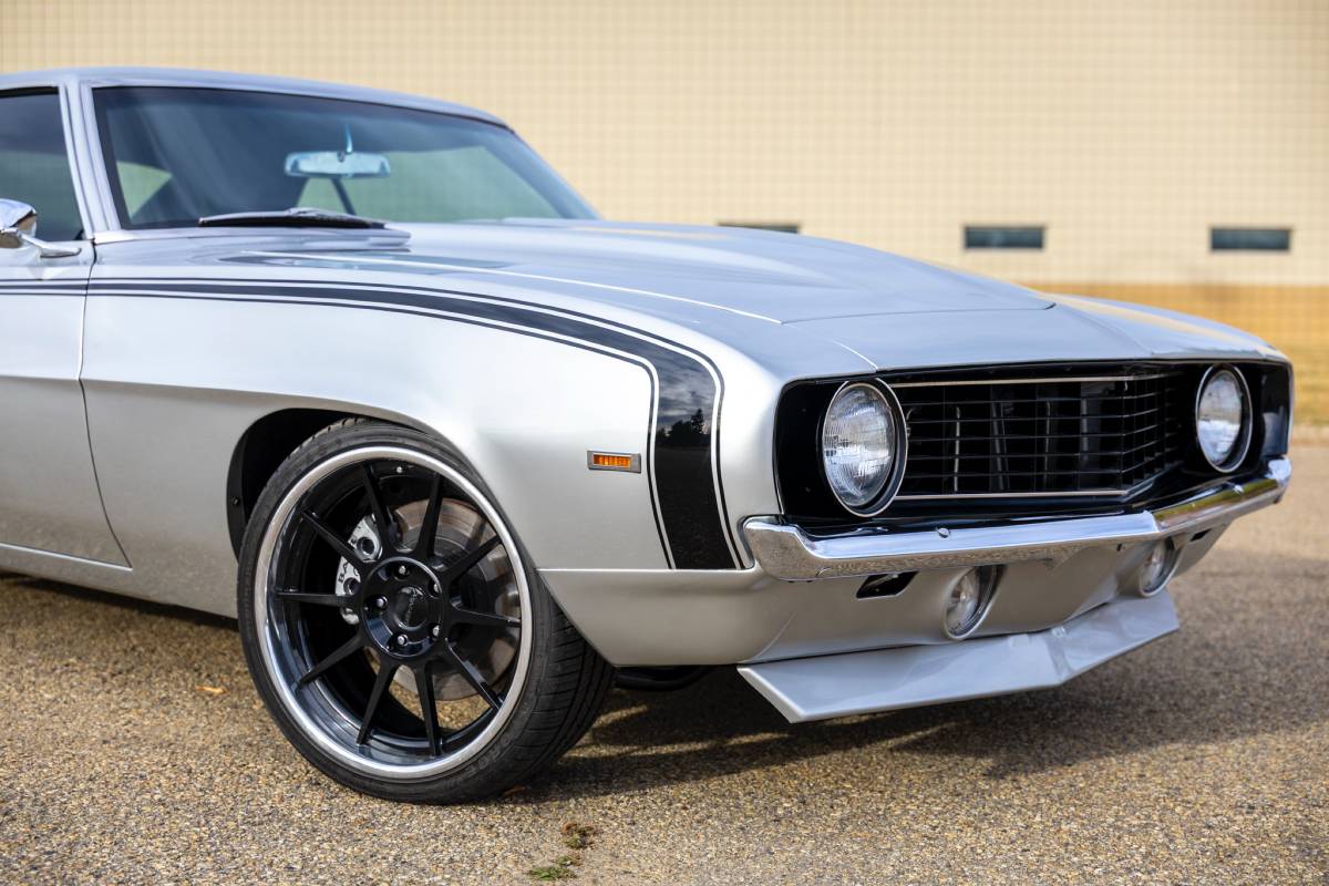 Chevrolet-camaro-1969-silver-7