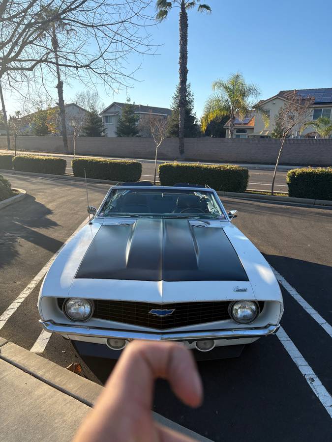 Chevrolet-camaro-1969-white-1