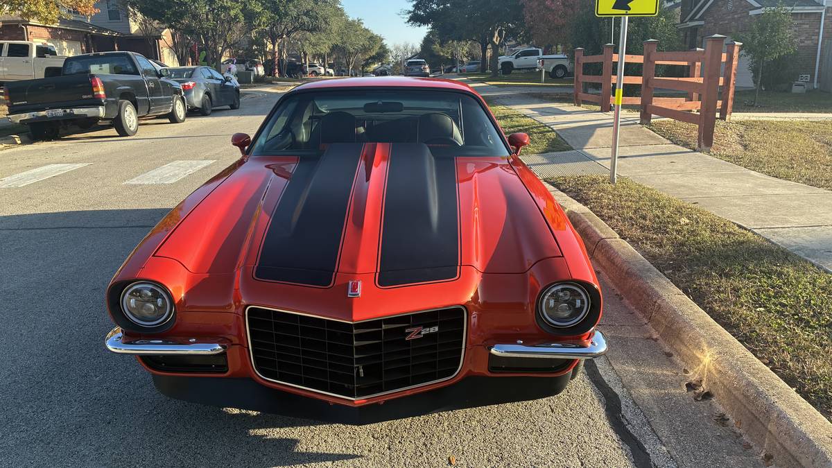 Chevrolet-camaro-1973-orange-2