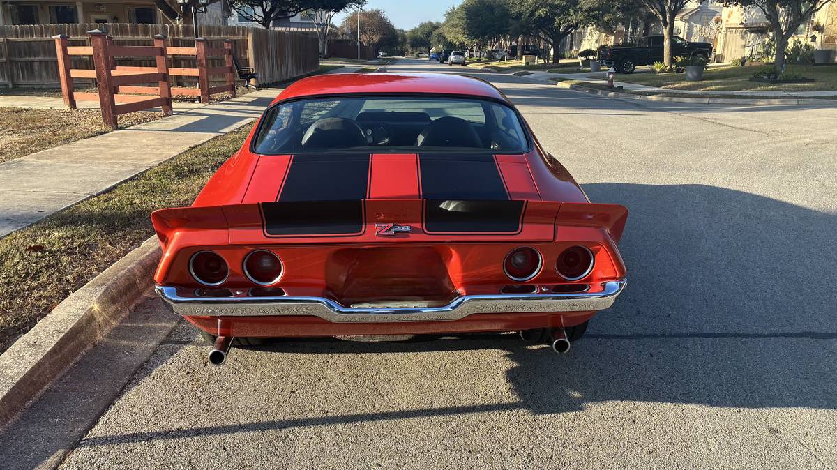 Chevrolet-camaro-1973-orange-3